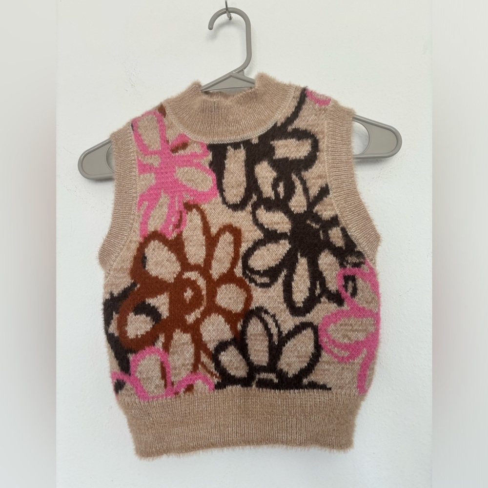 PacSun LA Hearts NWT sleeveless floral print tan sweater Sz Small